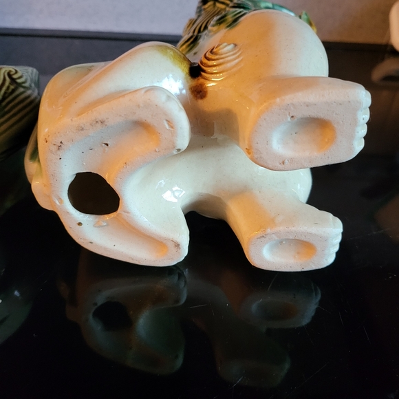 Pair of Chinese Polychrome Ceramic Glaze Foo Dogs - Picture 12 of 16